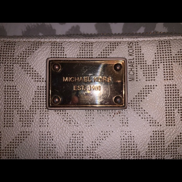 Michael kors Wallet - Picture 2 of 3